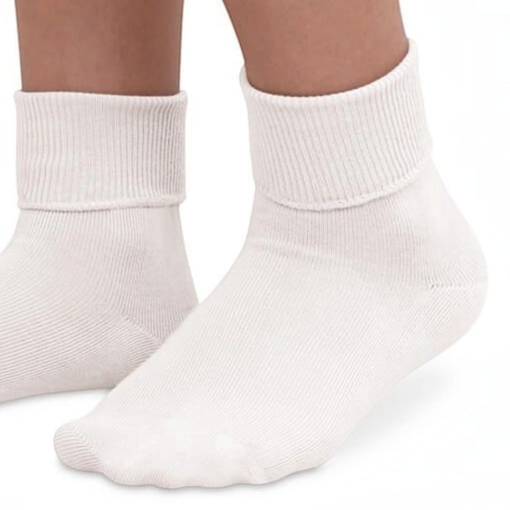 Jefferies white cotton turn cuff socks, smooth seamless toe detail, That Store