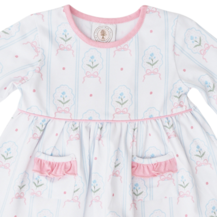 A baby girl&