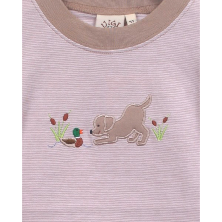That Store brown striped cotton tee featuring a lab dog and mallard duck appliqué with cattails