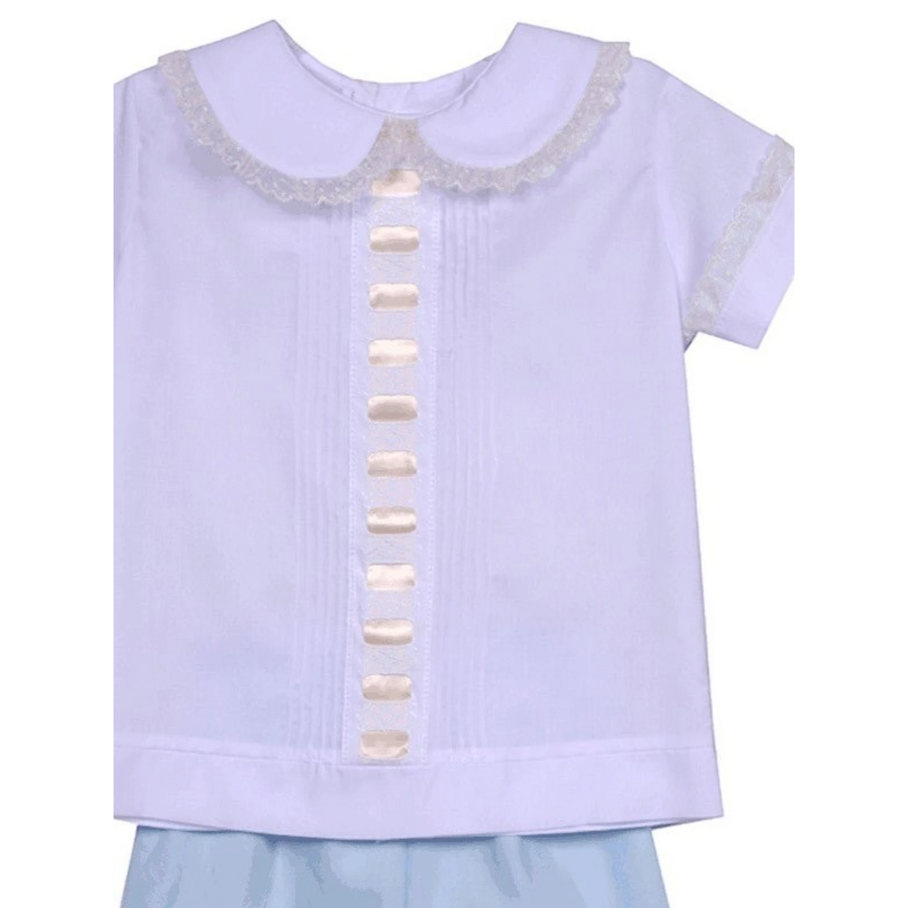 That Store heirloom white shirt with ecru lace peter pan collar and ribbon detail paired with light blue shorts
