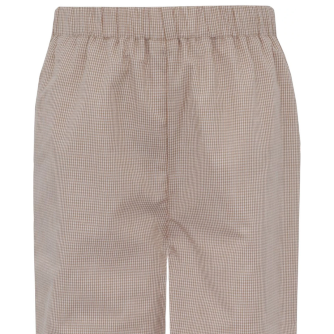 That Store boys khaki mini gingham pants with an elastic waistband, made from 100% cotton and fully lined.
