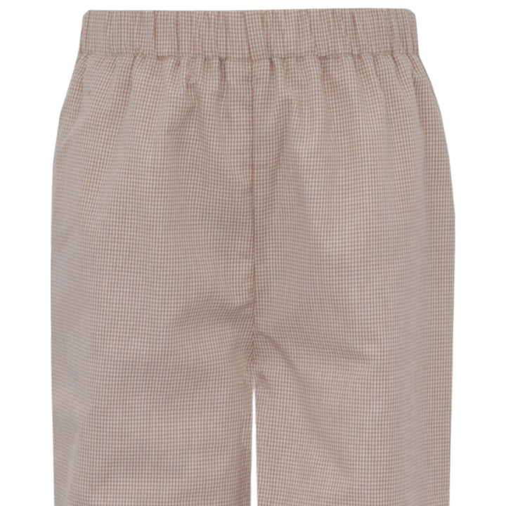 That Store boys khaki mini gingham pants with an elastic waistband, made from 100% cotton and fully lined.