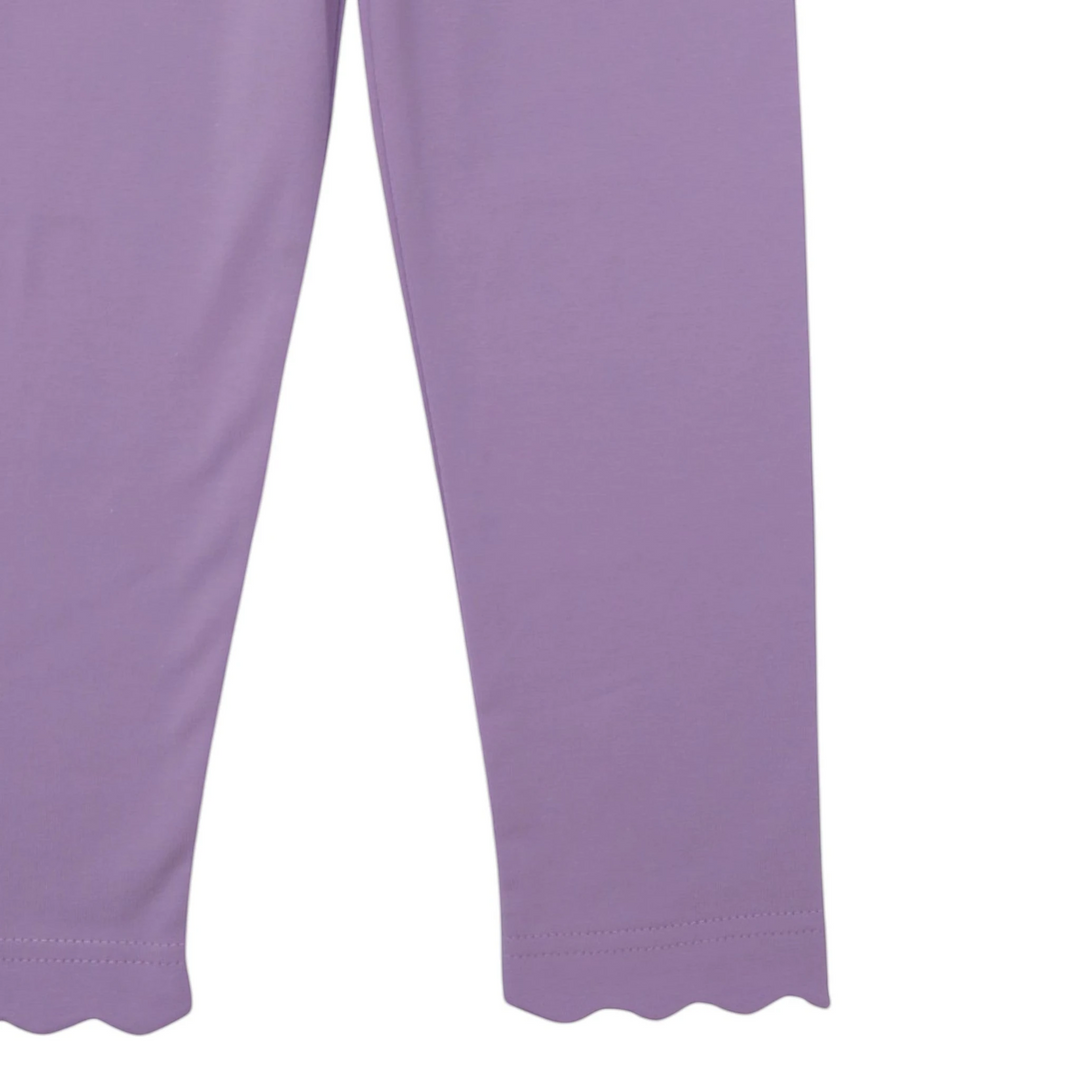 That Store lavender girls leggings in soft cotton blend featuring a decorative scalloped hem detail