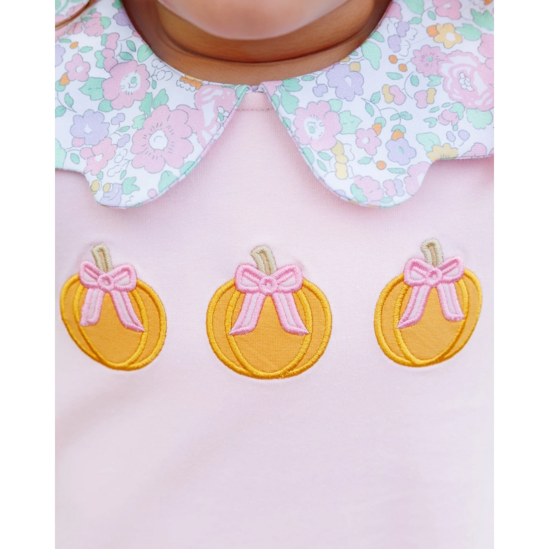 That Store girls pink cotton short set featuring a floral collar and embroidered pumpkin appliques with pink bows