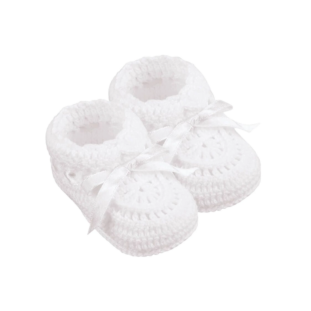 That Store white hand crocheted newborn cotton booties with adjustable satin ribbon ties for baby crib shoes.