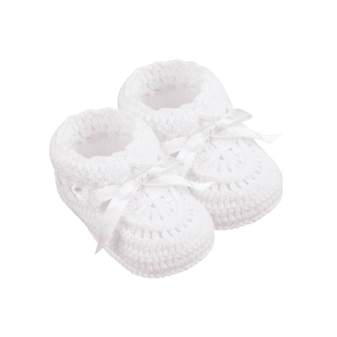 That Store white hand crocheted newborn cotton booties with adjustable satin ribbon ties for baby crib shoes.