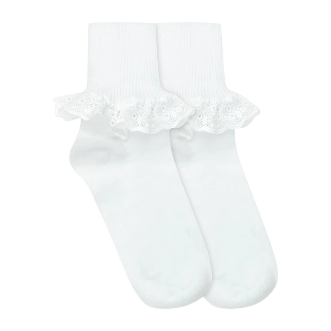 That Store white girls cotton turn cuff socks featuring delicate Chantilly lace trim and a seamless toe design.